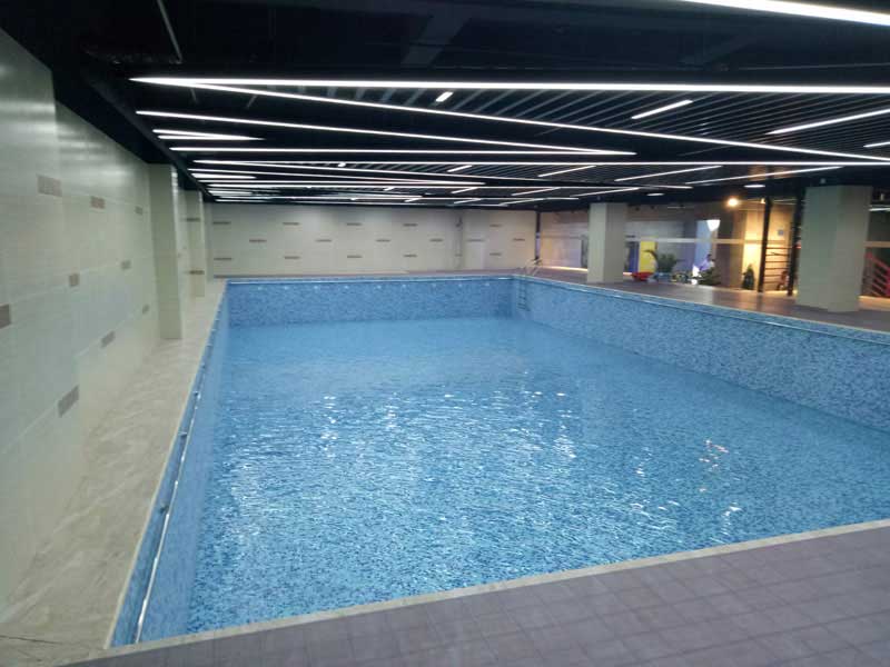 武漢伯恩特健身室內(nèi)恒溫游泳池 武漢伯恩特健身室內(nèi)恒溫游泳池